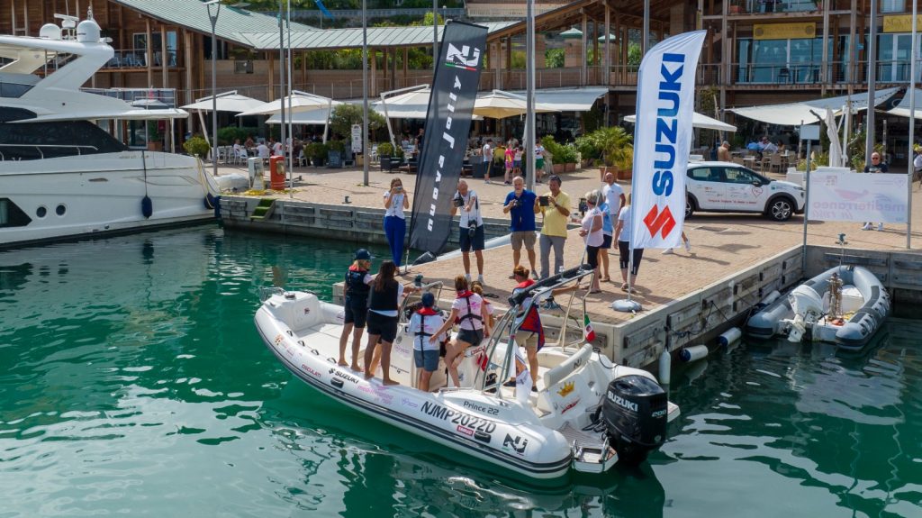L'équipe féminine du raid Méditerranée Rose organisé par Nuova Jolly au profit des femmes malades du cancer